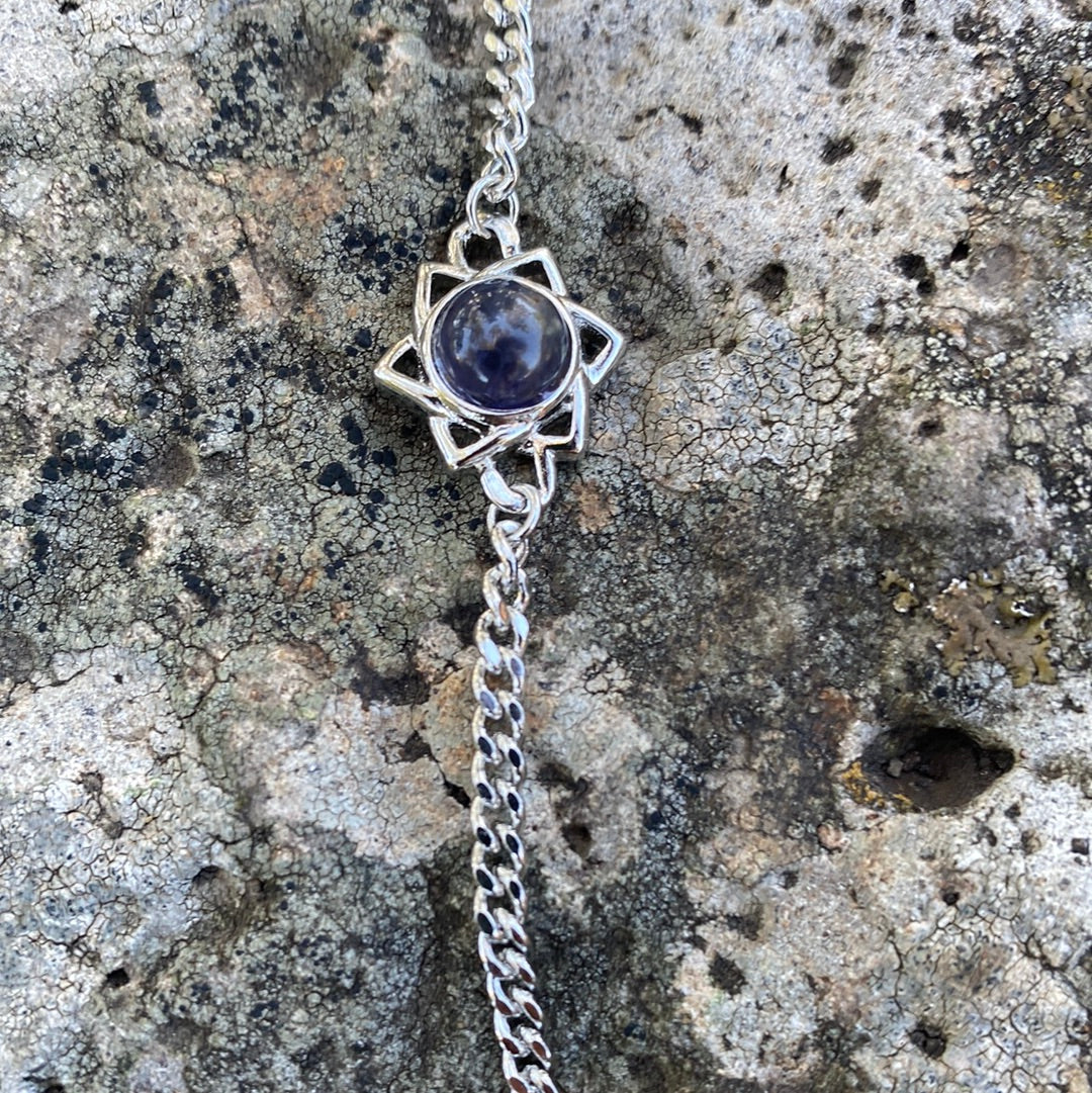 Chain bracelet with star charm
