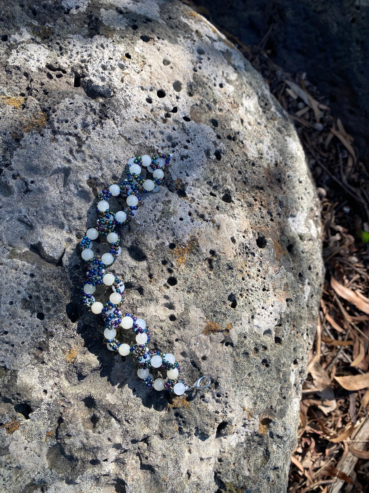 Wreath style bracelet 6mm round beads