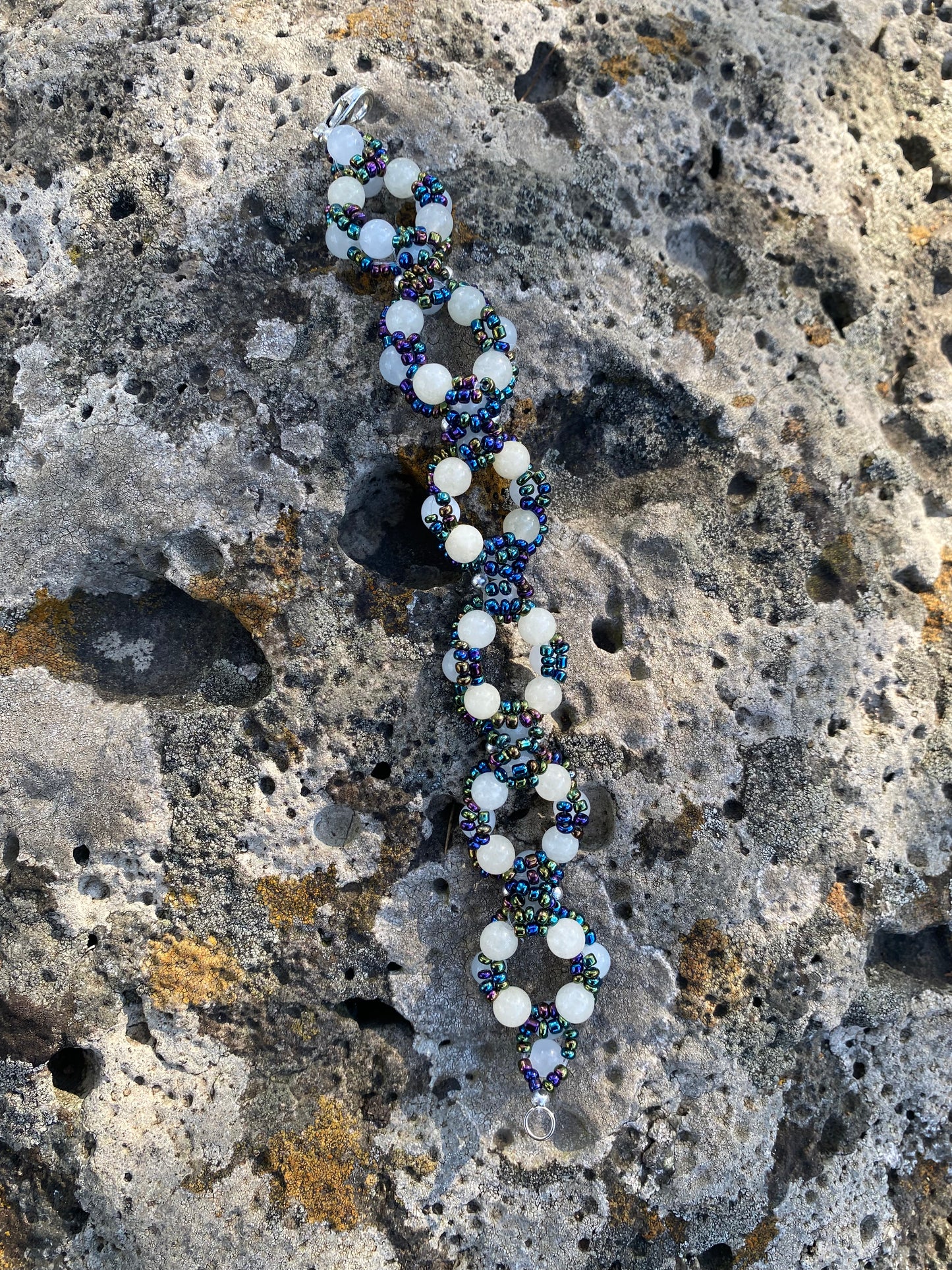 Wreath style bracelet 6mm round beads