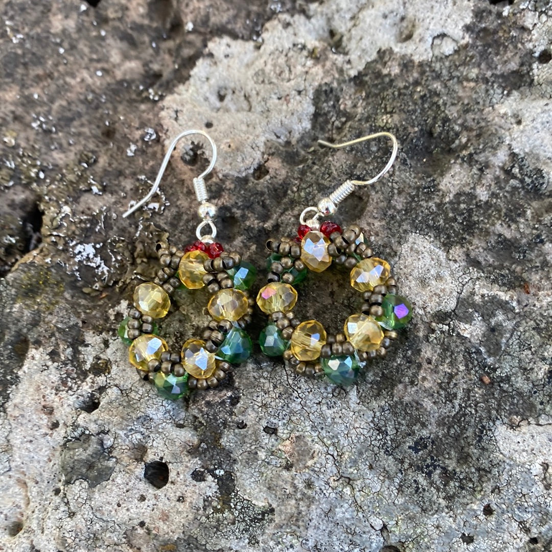 Wreath earrings 4mm beads
